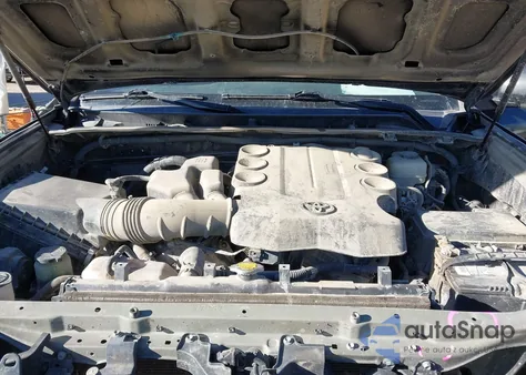 2013 Toyota 4Runner Sr5 z USA, uszkodzony, nr VIN JTEBU5JR1D5145320